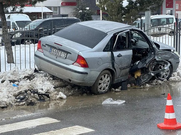 Yozgat’ta iki otomobil çarpıştı: 1 ölü, 1 yaralı!